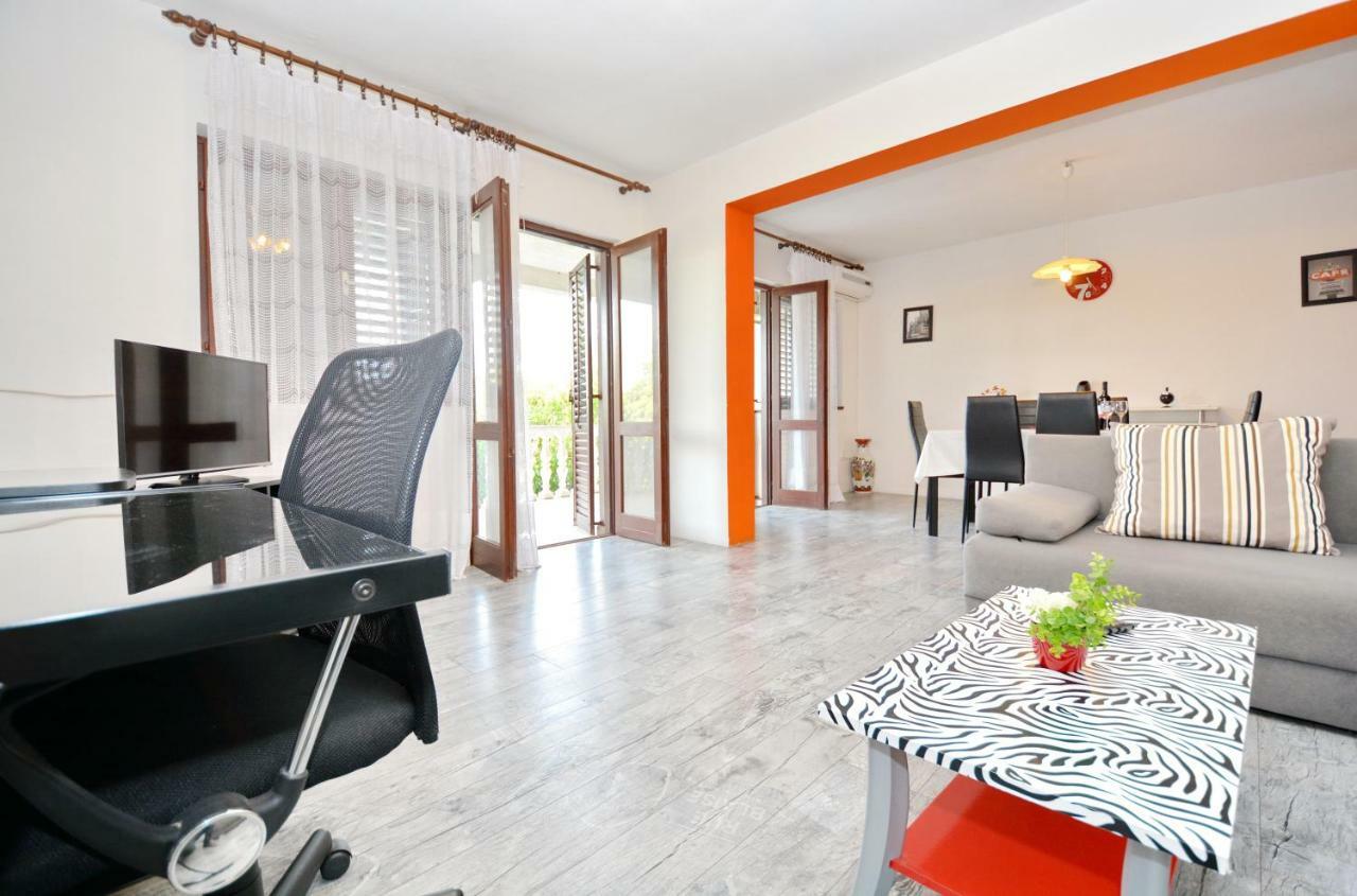 Apartment ซาดาร์ ภายนอก รูปภาพ